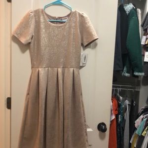 Small elegant Amelia